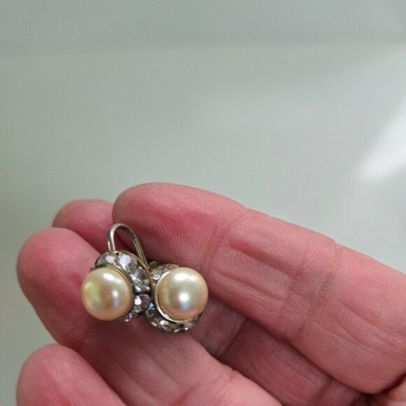 Vintage Pearl Rhinestone Screw Back Mid Century Earrings .25" - Picture 3 of 5